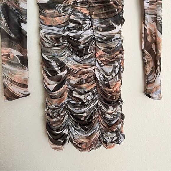 ZARA Ruched Tulle Bodycon Dress Sweetheart Neck Blogger Fave Size XS - Picture 4 of 9